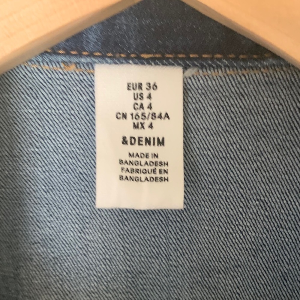 H&M Denim Jean Jacket 4 - Picture 4 of 7